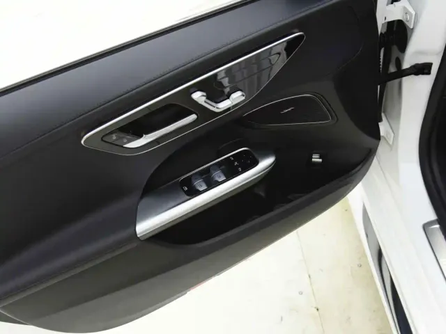 Mercedes-Benz C-Class — Фото автомобиля 8