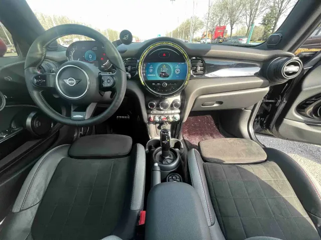 MINI Hatch — Фото автомобиля 8