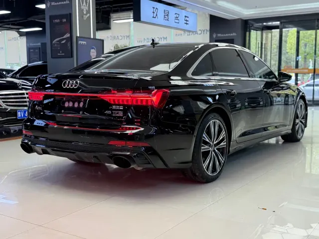 Audi A6L — Фото автомобиля 15