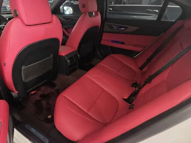 Jaguar XEL — Фото автомобиля 13