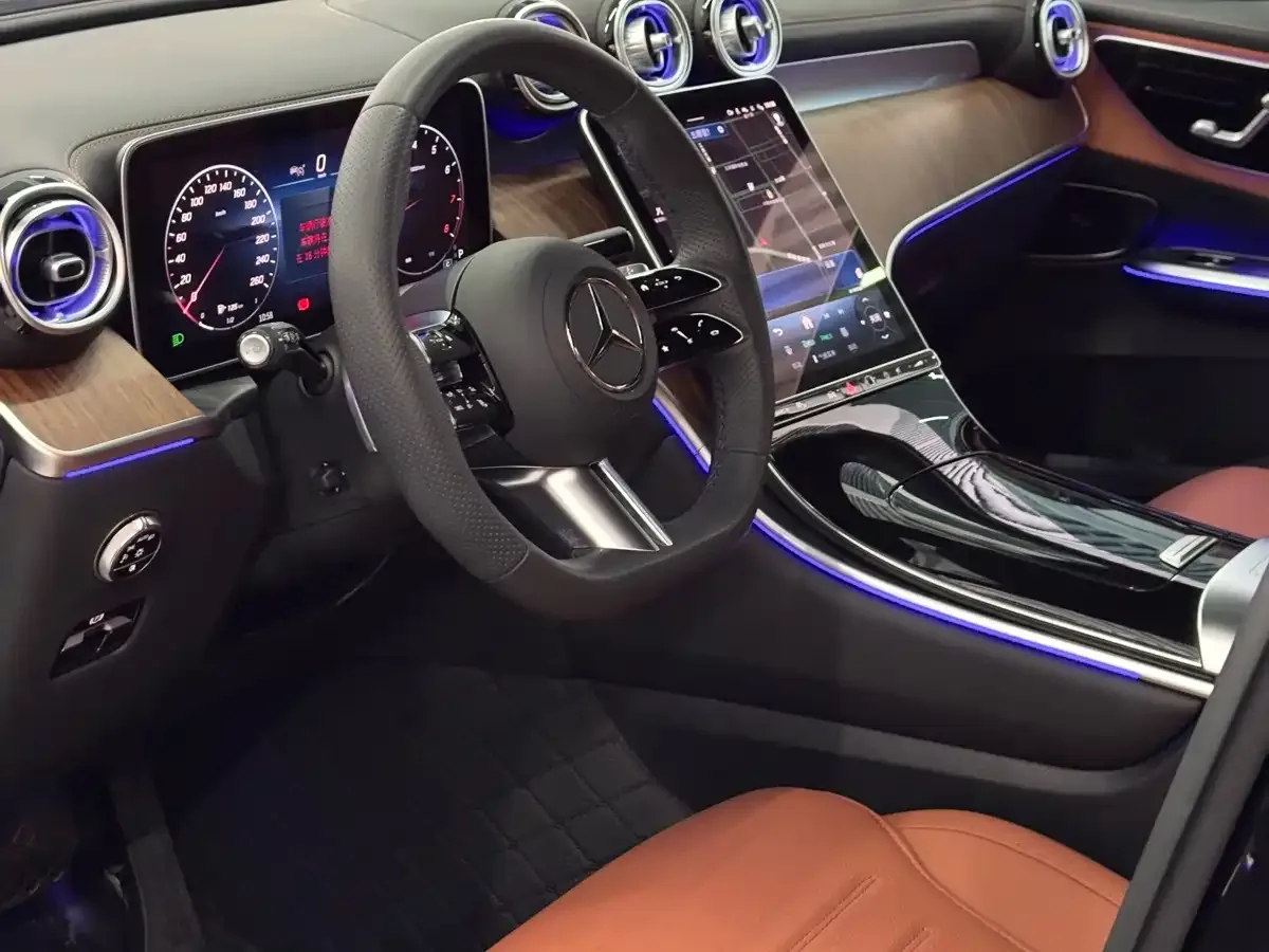 Mercedes-Benz Mercedes-Benz GLC 2024 Facelift GLC 300 L 4MATIC Sport 5-seater — Фото автомобиля 3