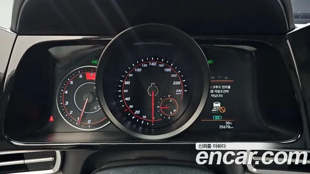 Hyundai Avante CN7 — Фото автомобиля 8