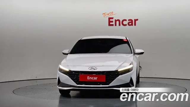 Hyundai Avante CN7 — Фото автомобиля 3