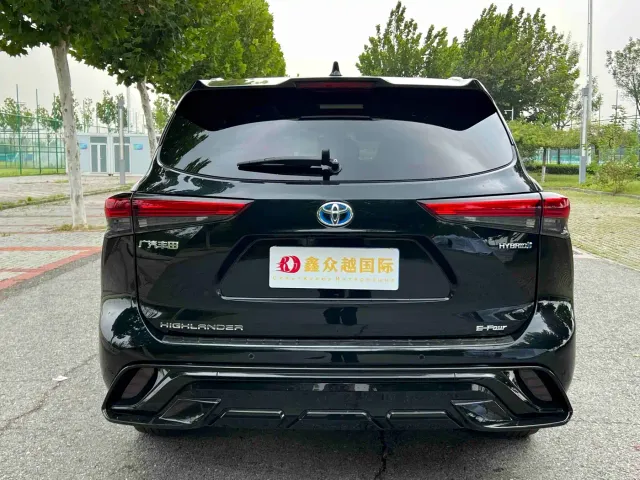 Toyota Highlander — Фото автомобиля 6