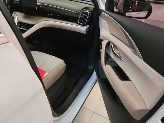 BYD Song Pro — Фото автомобиля 8