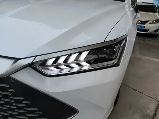 BYD Qin PLUS — Фото автомобиля 23