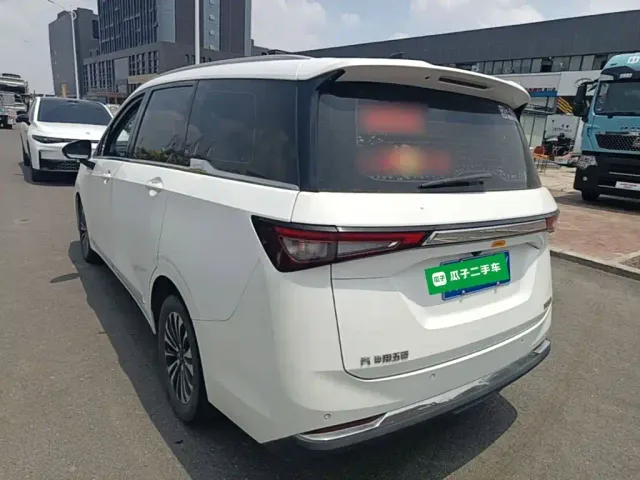 Wuling Jiachen — Фото автомобиля 22
