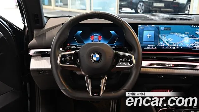 BMW 5 Series G60 — Фото автомобиля 16