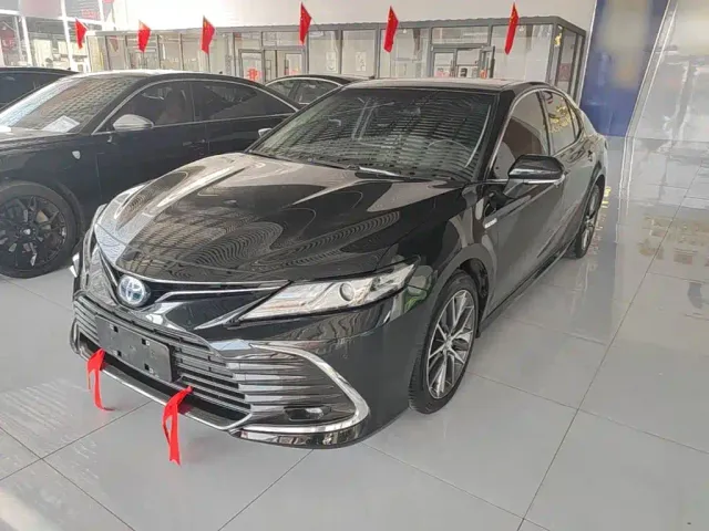 Фотография автомобиля — Toyota Camry