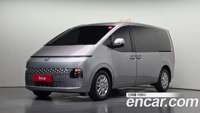 Фотография автомобиля — Hyundai Staria