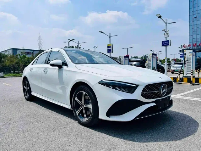 Mercedes-Benz A-Class — Фото автомобиля 3