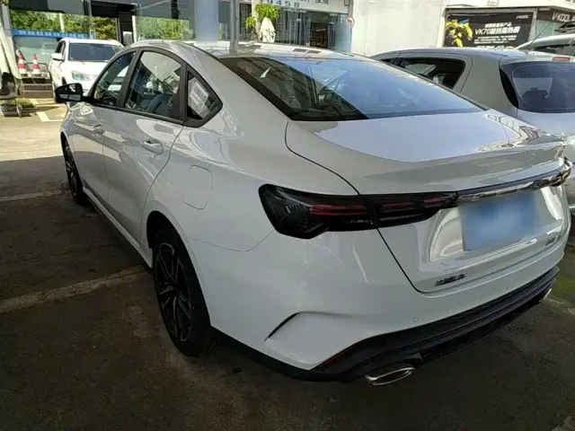 Geely Binrui — Фото автомобиля 4