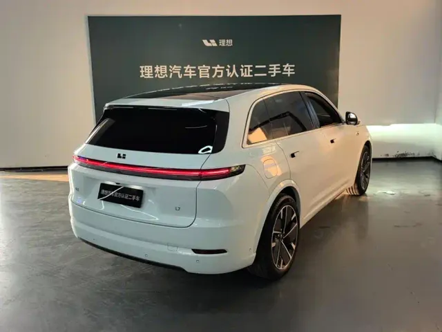 Li Auto L7 — Фото автомобиля 3