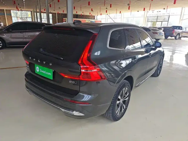 Volvo XC60 — Фото автомобиля 6
