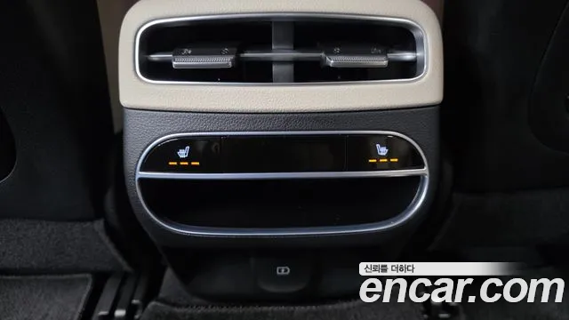 Genesis GV70 — Фото автомобиля 22