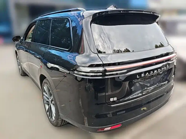 Leapmotor C16 — Фото автомобиля 6