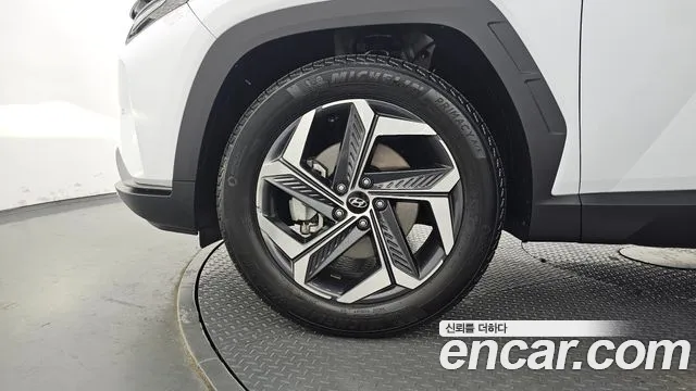 Hyundai Tucson Tucson (NX4) Бензин 1.6 турбо 2WD — Фото автомобиля 5