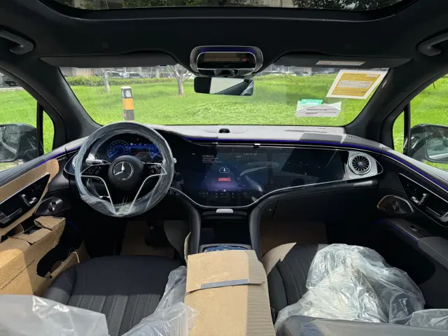 Mercedes-Benz EQS SUV — Фото автомобиля 17