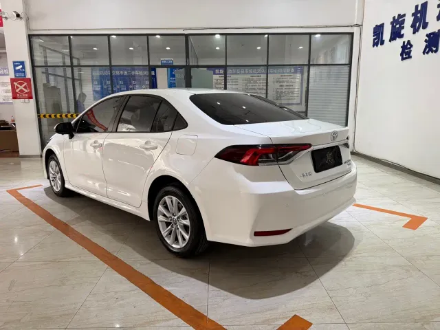 Toyota Corolla — Фото автомобиля 6