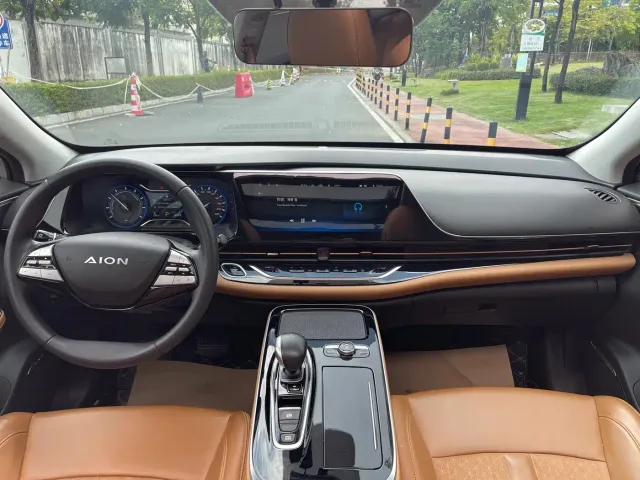 GAC Aion S — Фото автомобиля 10