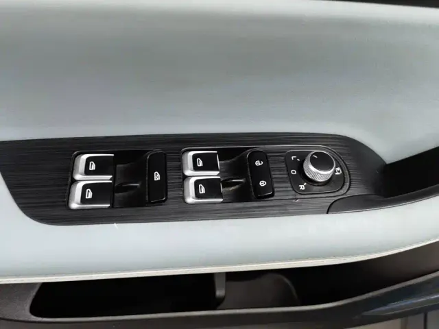 Geely Emgrand S — Фото автомобиля 9