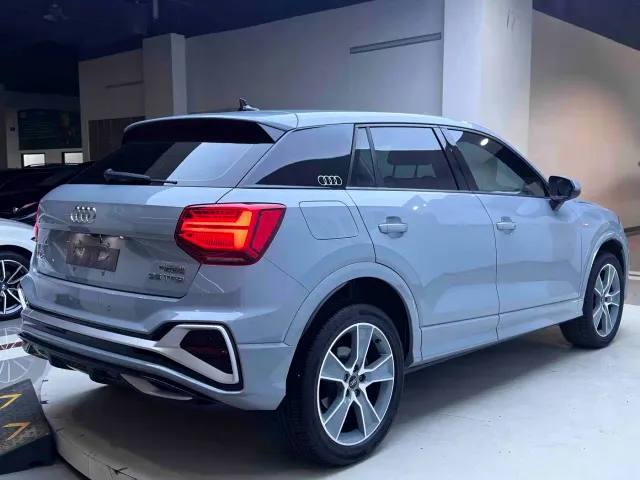 Audi Q2L — Фото автомобиля 6