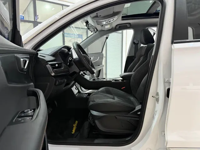Chery Tiggo 8 — Фото автомобиля 9