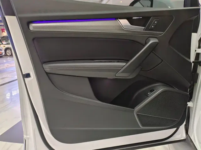 Audi Q5L — Фото автомобиля 5