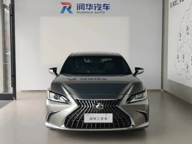 Lexus ES — Фото автомобиля 2