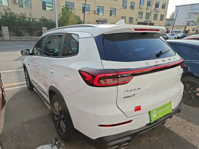 Chery Tiggo 8 — Фото автомобиля 4