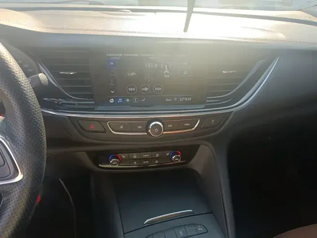 Buick Regal — Фото автомобиля 12
