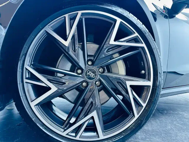 Audi A7L — Фото автомобиля 5