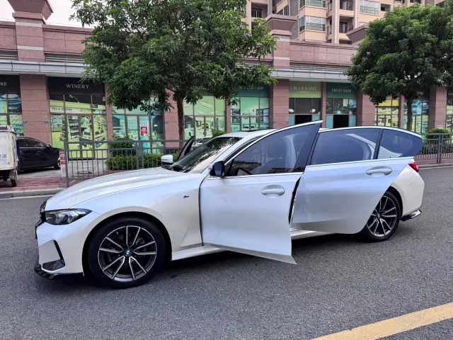 BMW BMW 3 Series 2023 320Li M Sport Package — Фото автомобиля 29