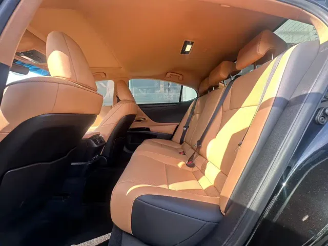 Lexus ES — Фото автомобиля 7