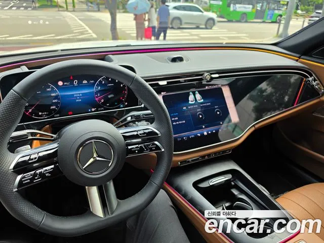 Mercedes-Benz E-Class — Фото автомобиля 9