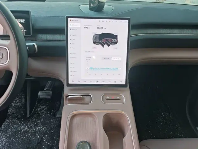 Nio EC6 — Фото автомобиля 12