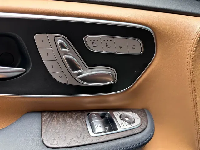 Mercedes-Benz V-Class — Фото автомобиля 13