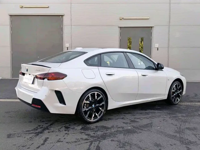 BMW 2 Series — Фото автомобиля 9