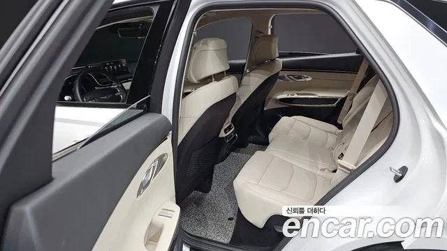 Genesis GV70 — Фото автомобиля 11