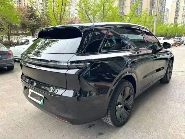 Li Auto L6 — Фото автомобиля 7