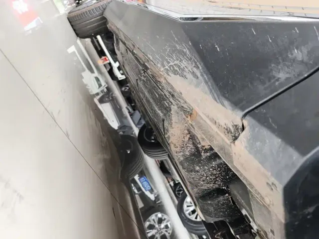 GAC Trumpchi GS8 — Фото автомобиля 20