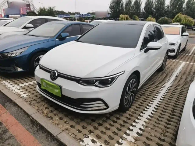 Фотография автомобиля — Volkswagen Golf
