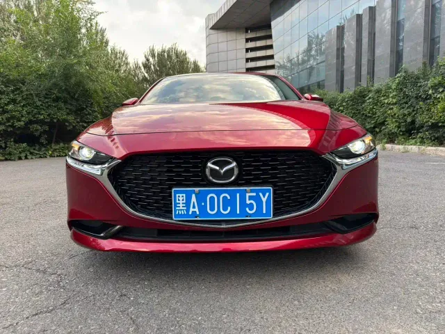 Mazda Axela — Фото автомобиля 2