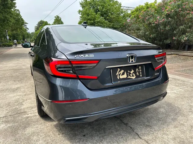 Honda Accord — Фото автомобиля 18