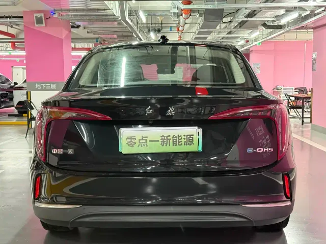 Hongqi E-QM5 — Фото автомобиля 7
