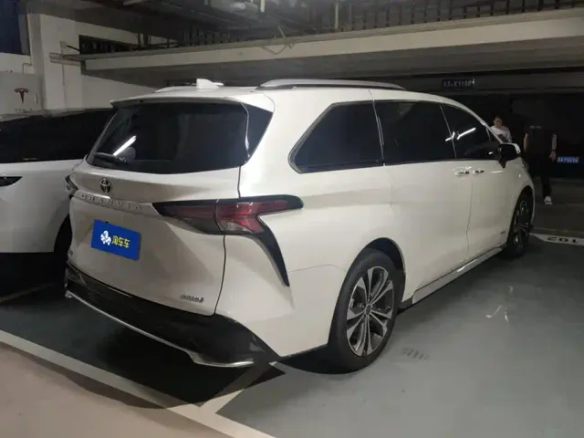 Toyota Granvia — Фото автомобиля 3