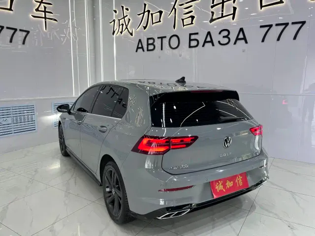Volkswagen Golf — Фото автомобиля 6
