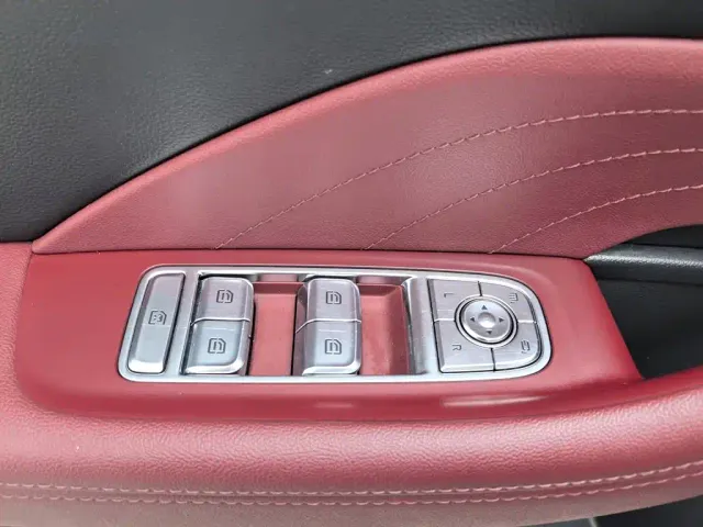 Hongqi H5 — Фото автомобиля 9