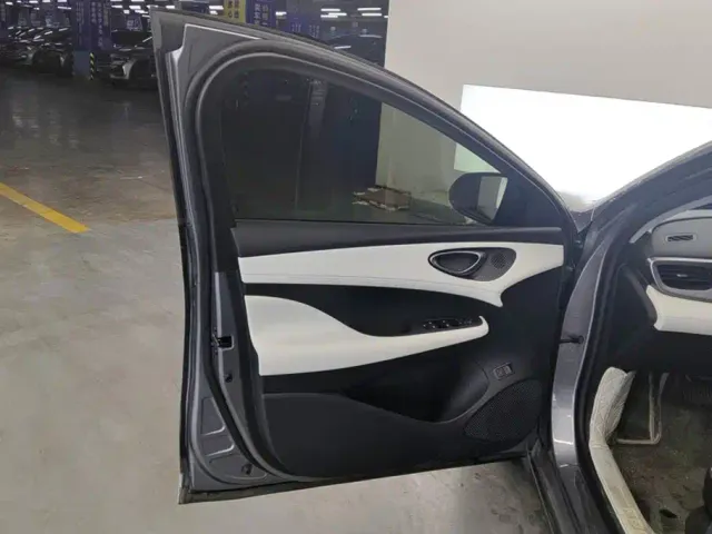 BYD Seal 05 DM-i — Фото автомобиля 7