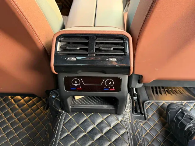 BMW 5 Series — Фото автомобиля 12